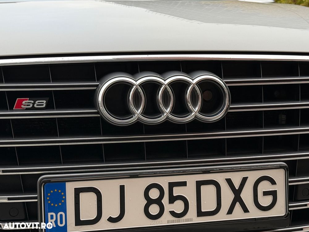 Audi S8 - 24