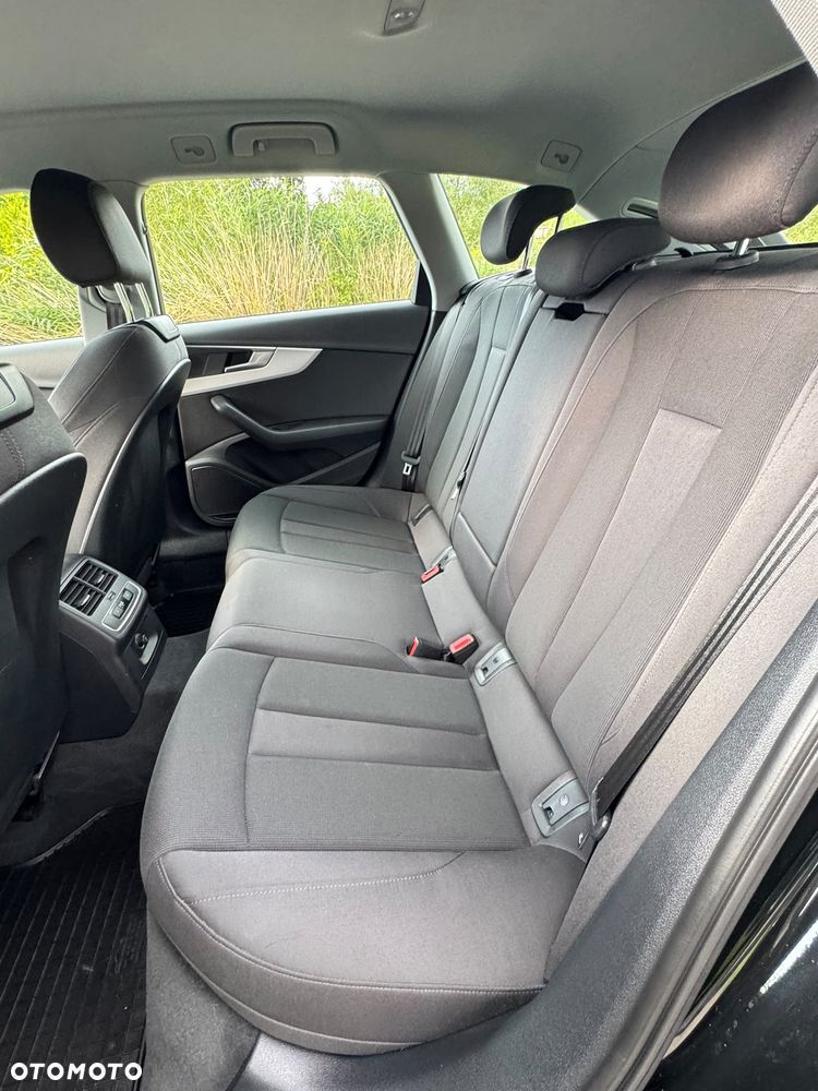 Audi A4 Avant 35 TDI S tronic - 31