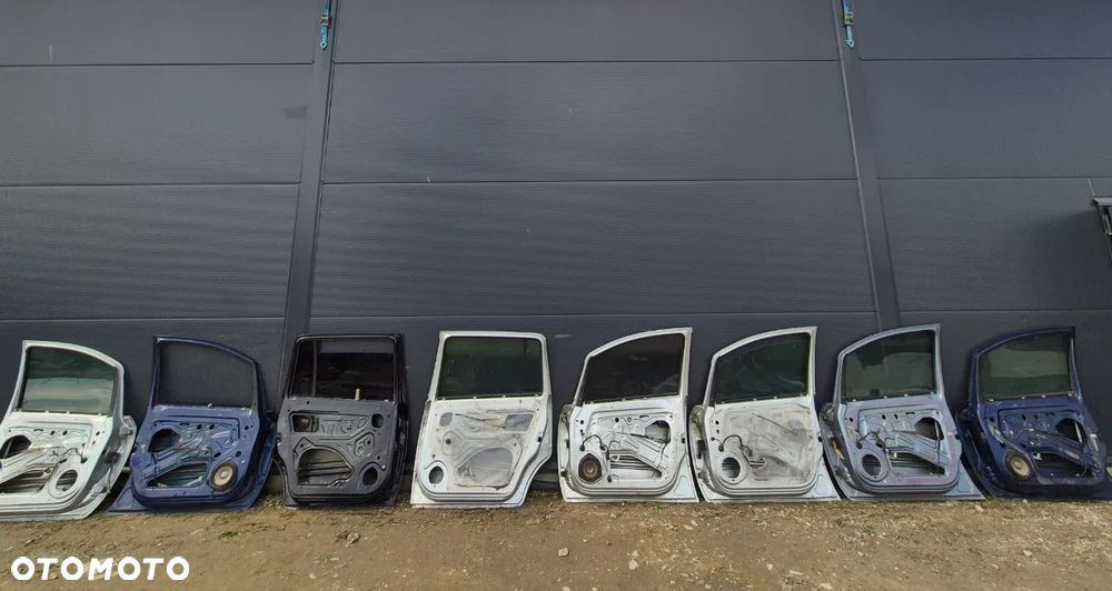 DRZWI KLAPA MASKA OPEL ZAFIRA II B - 21