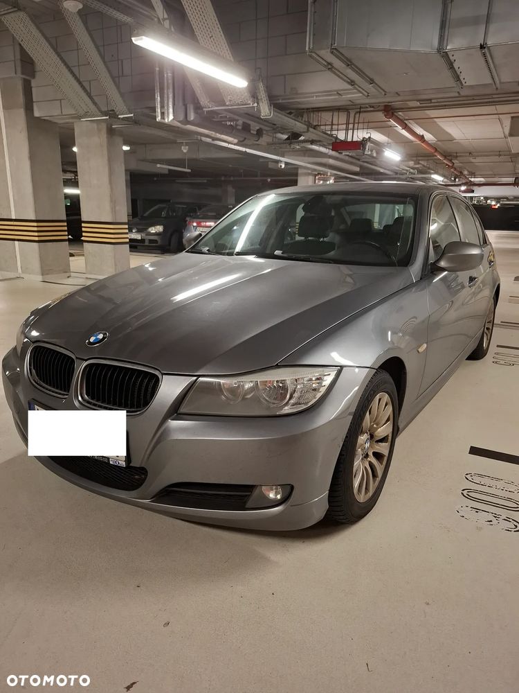 BMW Seria 3 318d DPF - 1