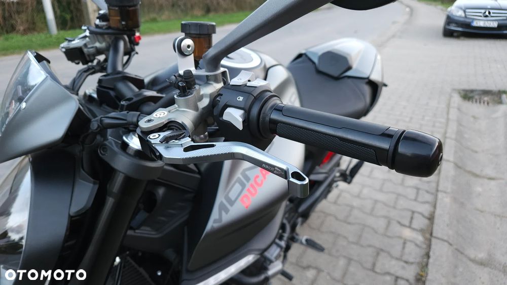 Ducati Monster - 32