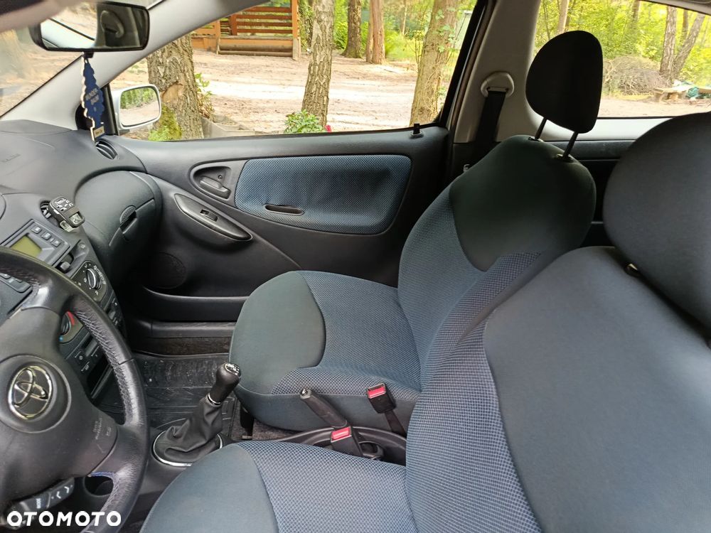 Toyota Yaris 1.0 Sol - 14