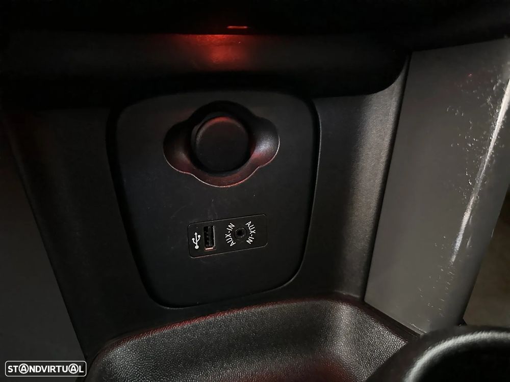 MINI 5 Portas One D - 18