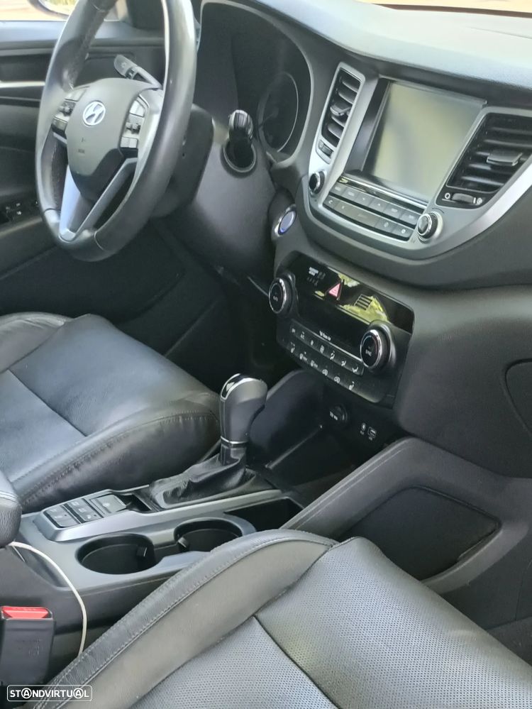 Hyundai Tucson 1.7 CRDi Premium DCT - 17