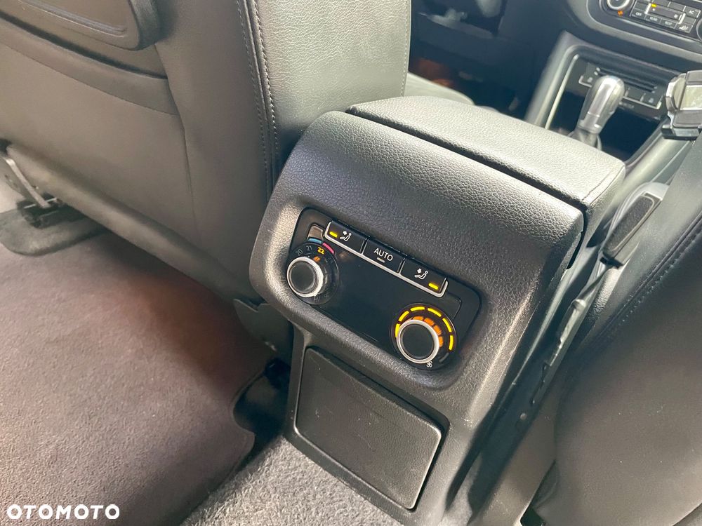 Volkswagen Sharan 2.0 TDI DSG Blue Motion Comfortline - 27