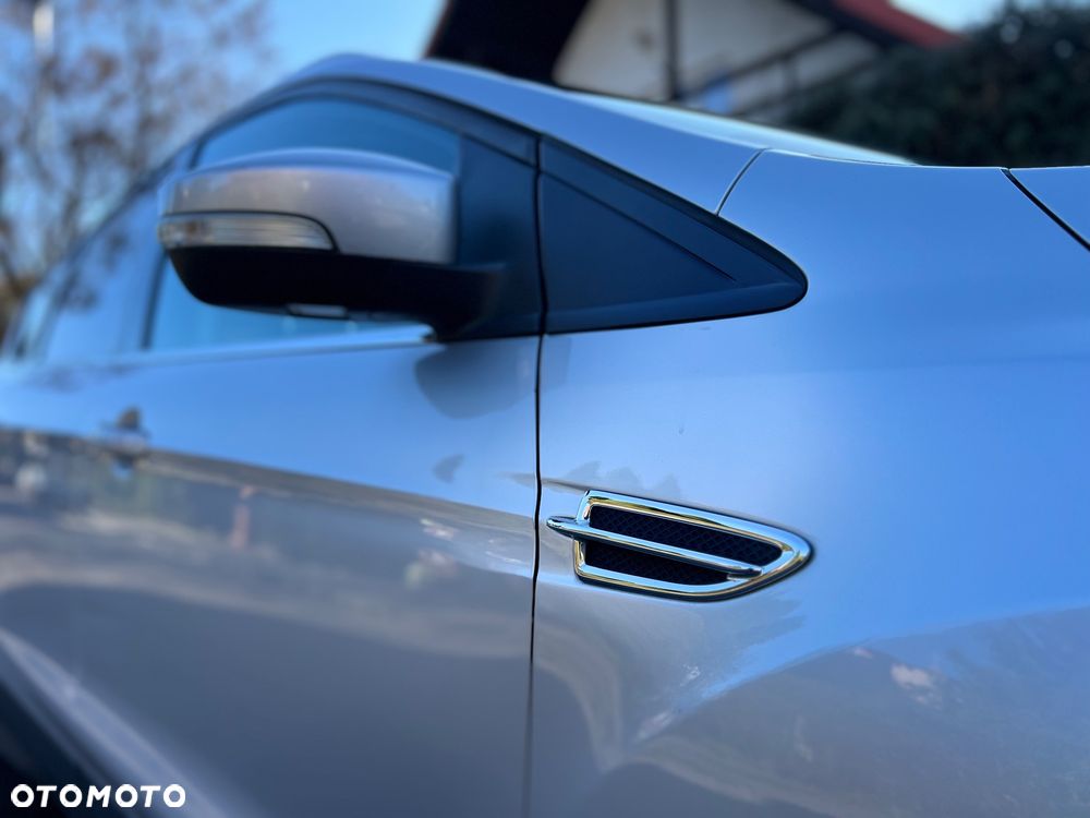 Ford Kuga 2.0 TDCi 2x4 Titanium - 10