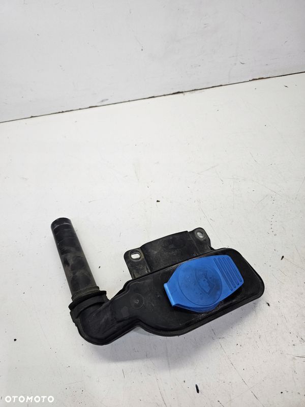 WLEW PŁYNU DO SPRYSKIWACZY AUDI Q5 8R 8R0955452A - 3