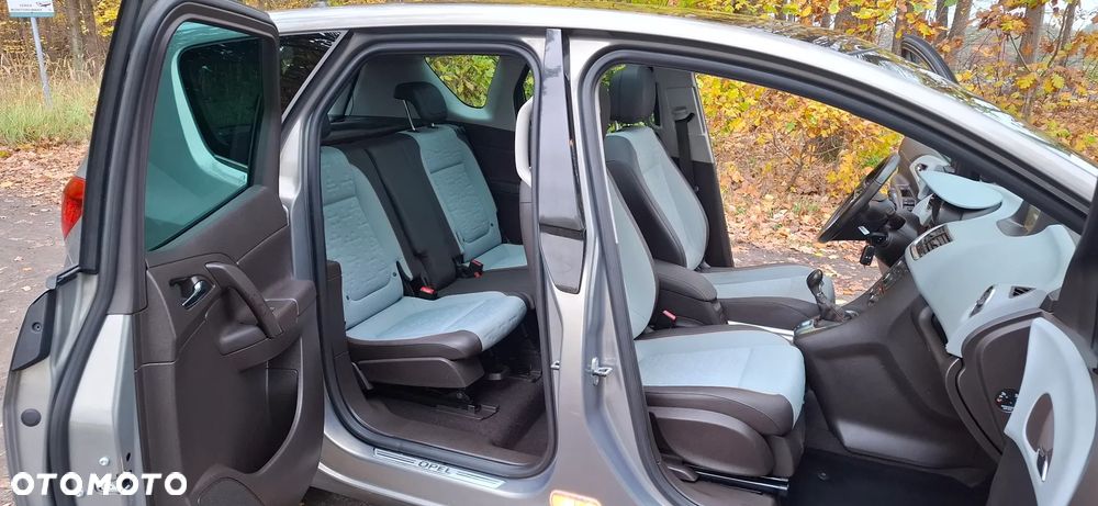 Opel Meriva - 31