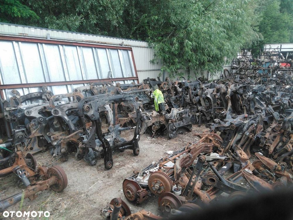 SANKI WÓZEK KOŁYSKA SILNIKA TOYOTA COROLLA VERSO I 01-04r 2.0 D4D - 5