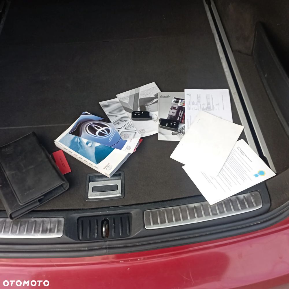 Toyota Avensis 2.2 D-CAT 2010 - 25