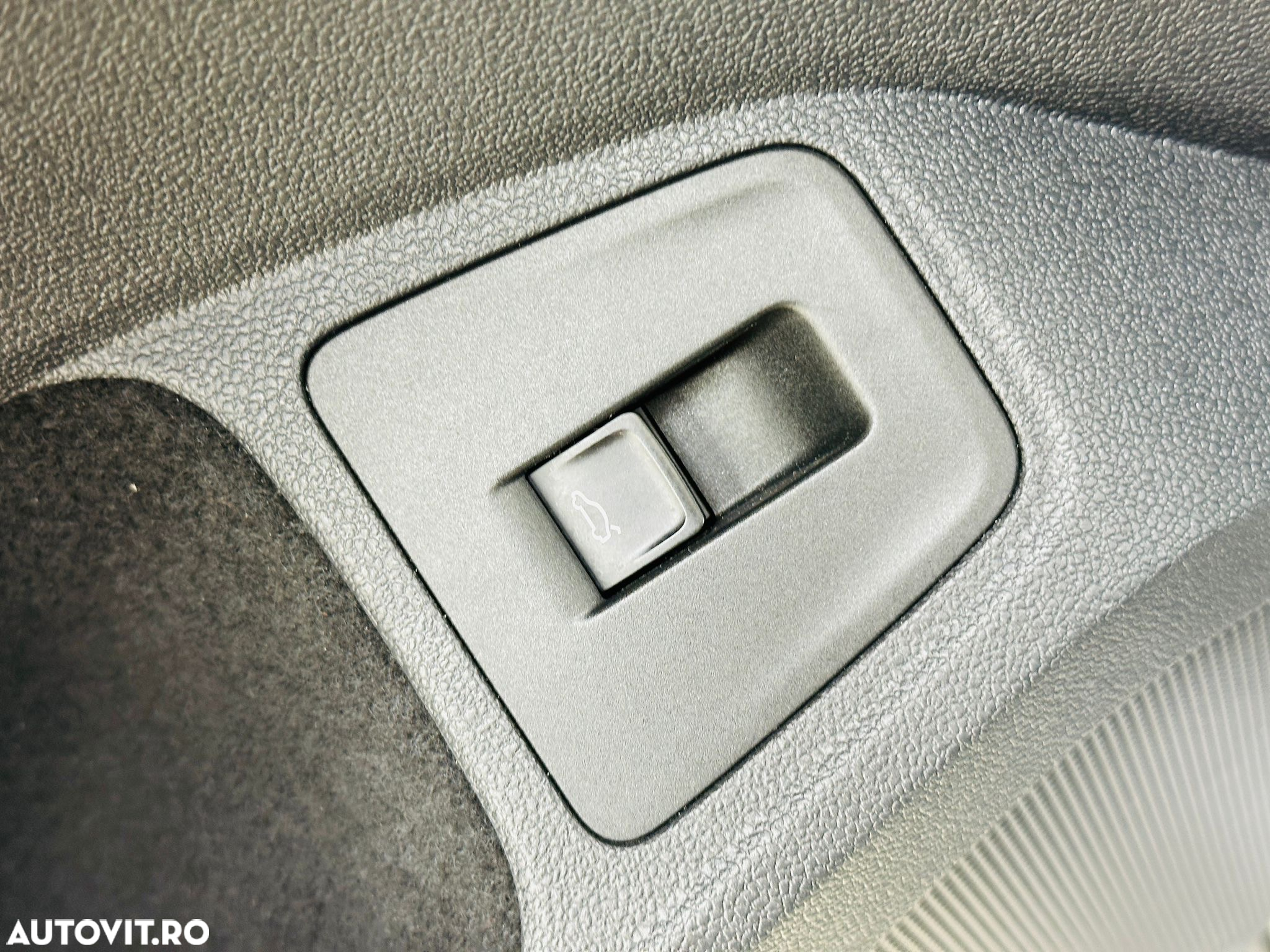 Volkswagen Tiguan - 17