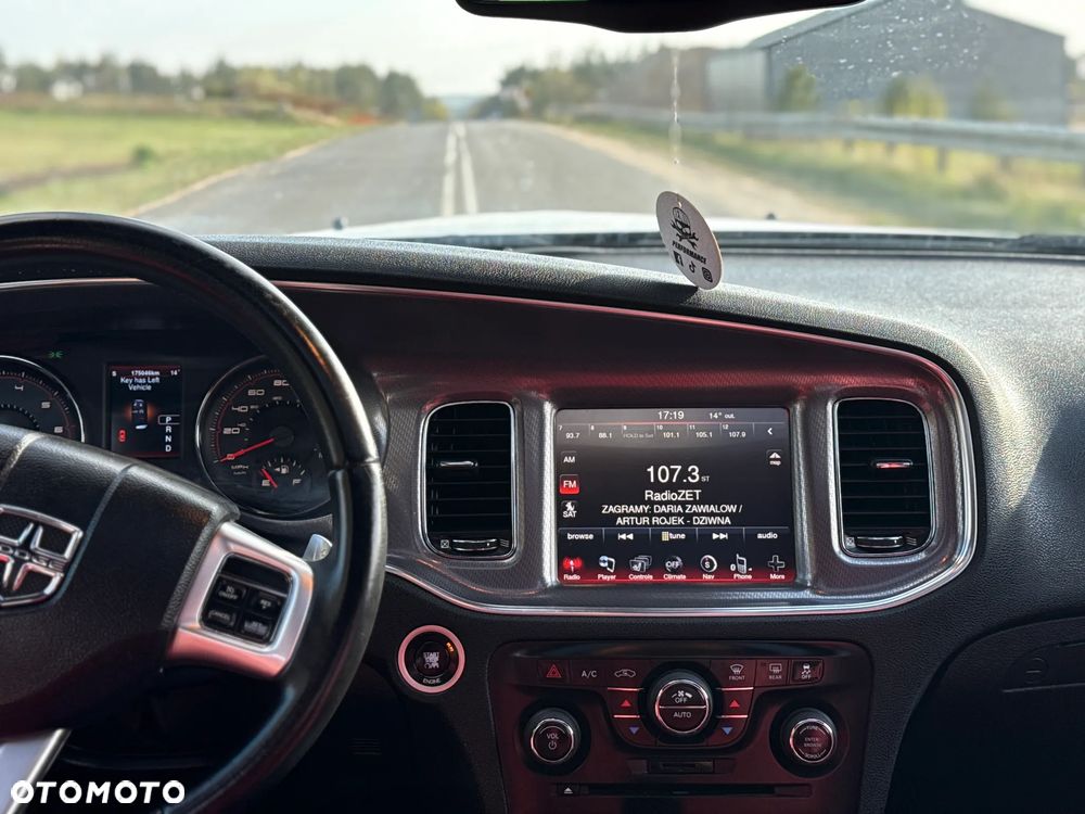 Dodge Charger 5.7 V8 RT - 7