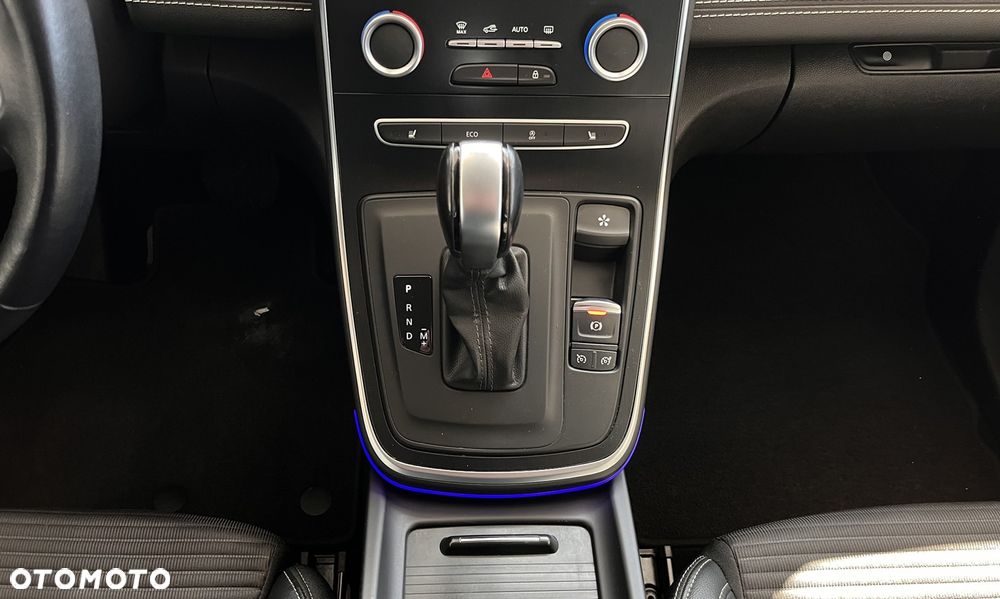 Renault Scenic TCe 140 GPF EDC INTENS - 17