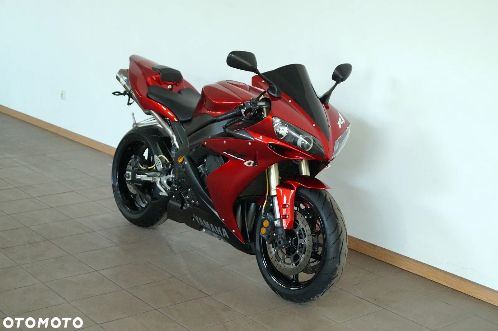 Yamaha R1 - 1
