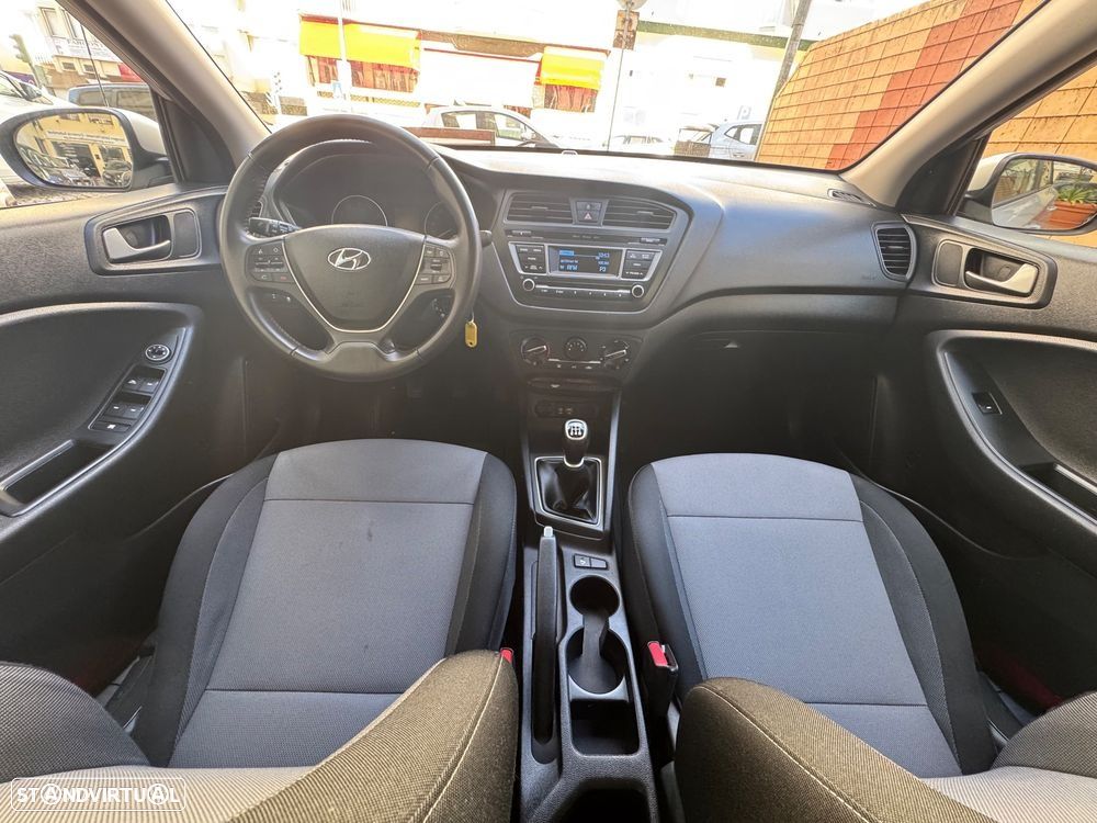 Hyundai i20 1.2 Comfort - 11