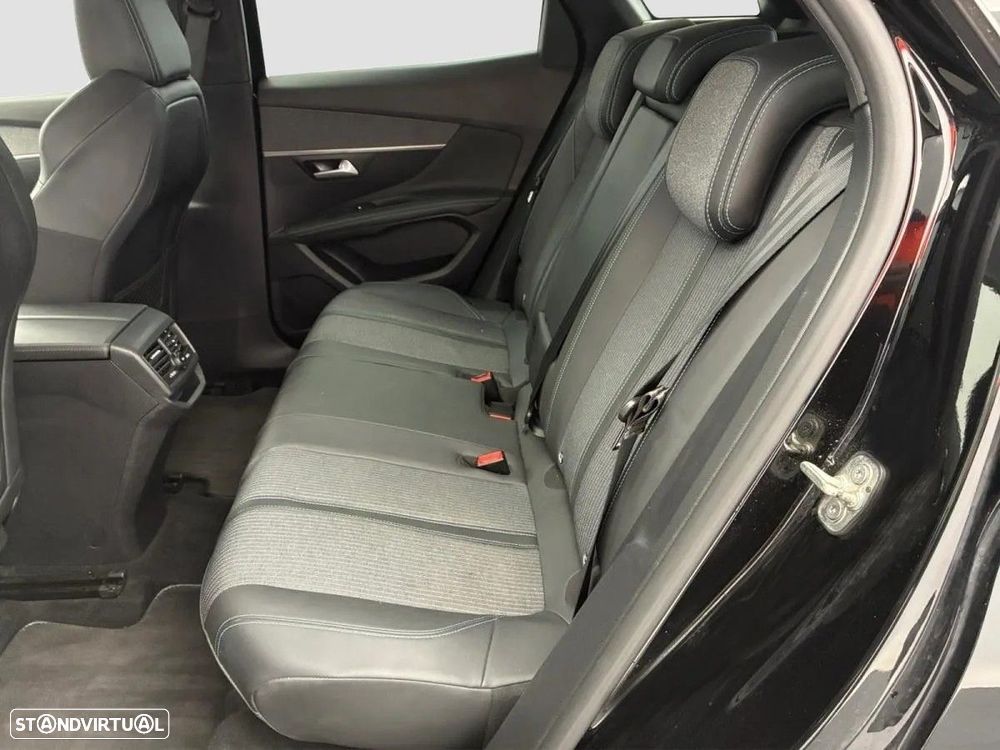 Peugeot 3008 1.2 PureTech Allure Pack EAT8 — fotografia 11
