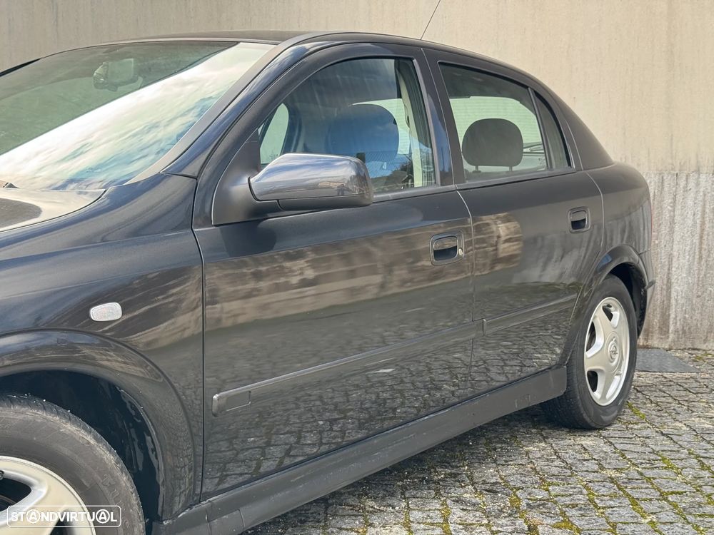 Opel Astra 1.2 Club - 8