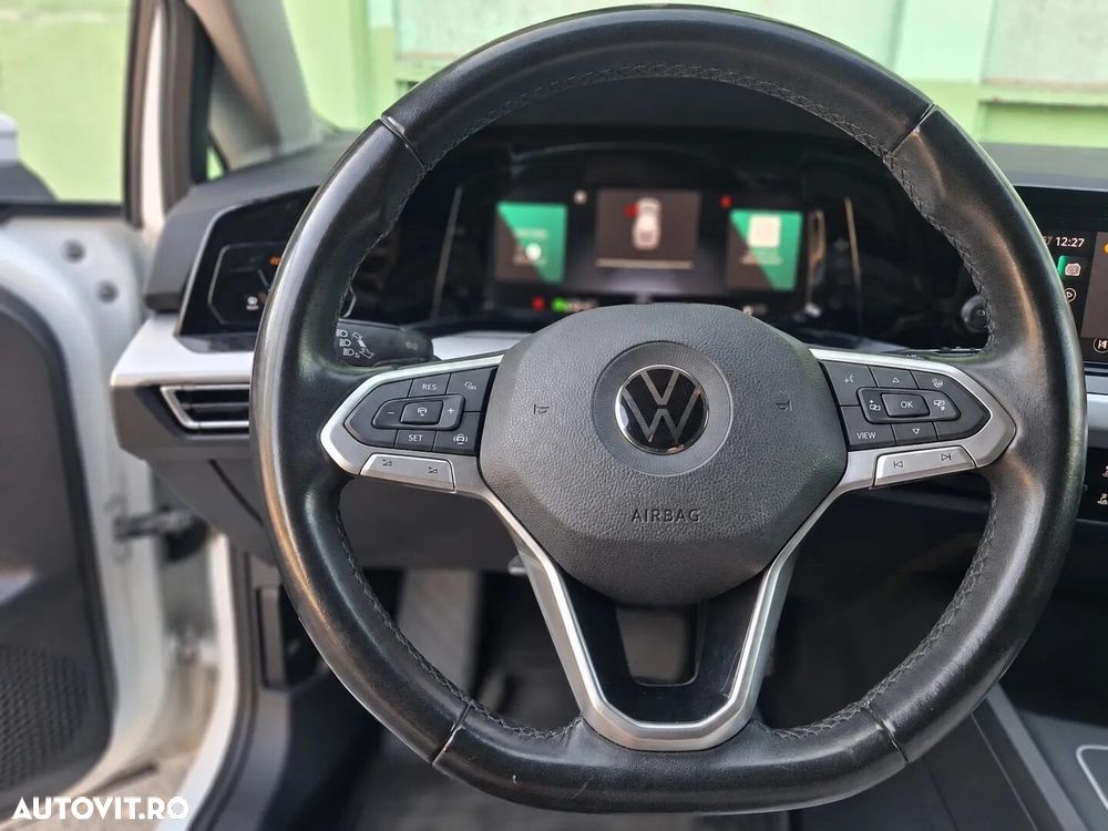 Volkswagen Golf - 11