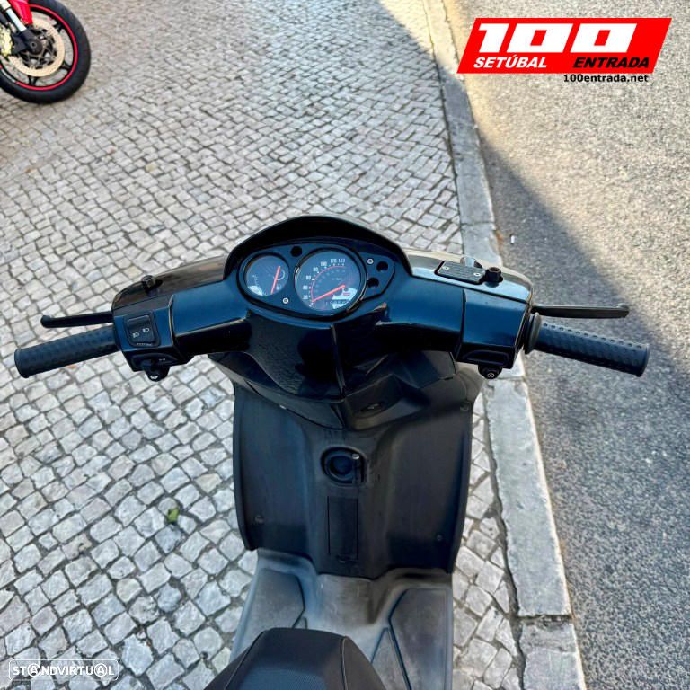 Aprilia SR 125 - 21