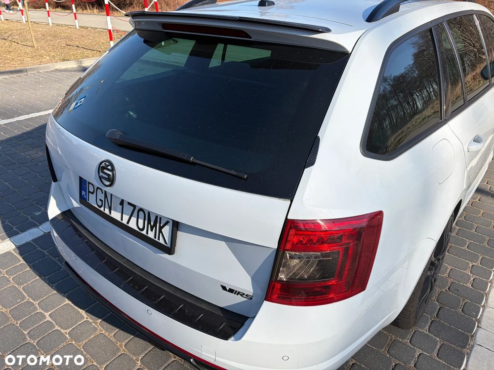 Skoda Octavia 2.0 TDI DSG RS - 5