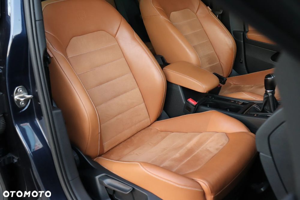 Volkswagen Golf 2.0 TDI (BlueMotion Technology) Highline - 19