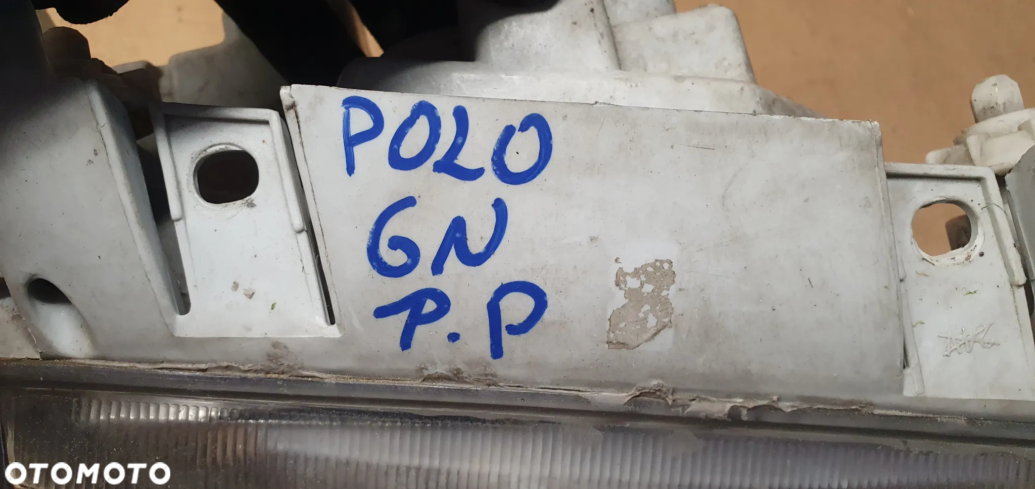 Lampa prawy przód przednia prawa kierunkowskaz kierunek VW Polo 6N - 7