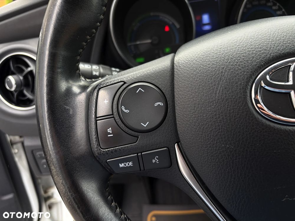 Toyota Auris 1.8 HSD Prestige - 24