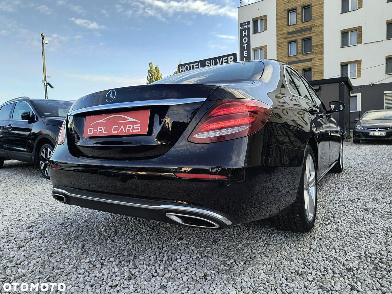 Mercedes-Benz Klasa E 400 4-Matic 9G-TRONIC - 34
