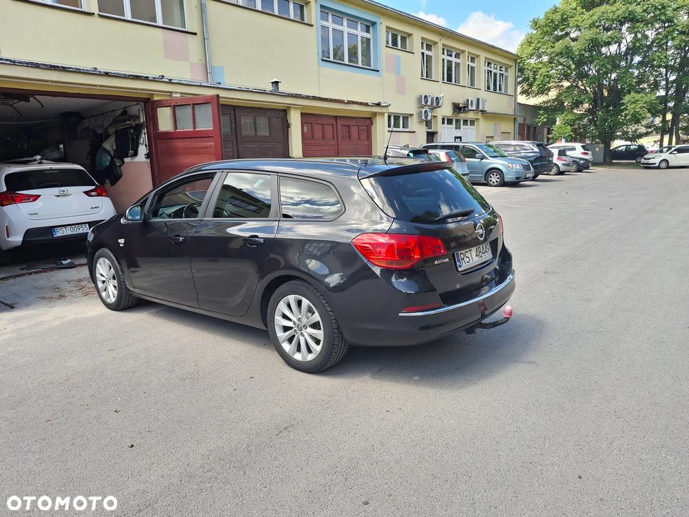 Opel Astra 1.4 Turbo 150 Jahre - 3