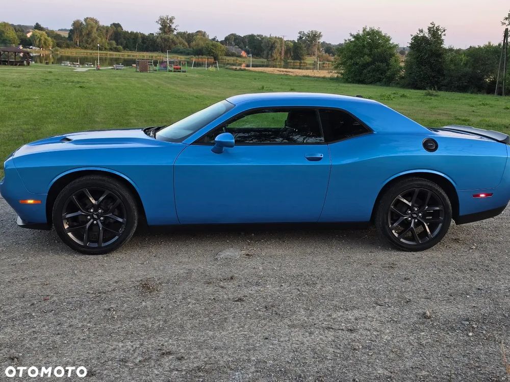 Dodge Challenger - 2