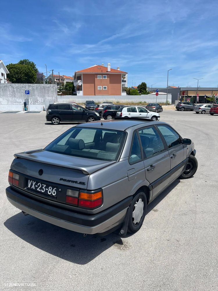 VW Passat 1.6 GL TD - 4