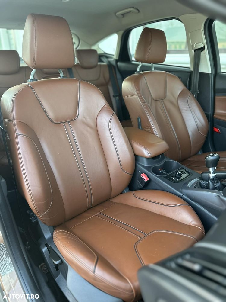 Ford Focus 1.6 TDCI ECOnetic 99g Start-Stopp-System Titanium - 24