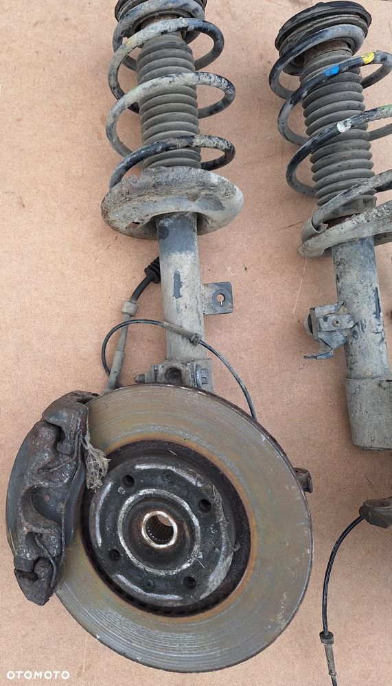 ZWROTNICA ,MCPERSON  PRAWY PRZÓD-PARTNER 08-18 ROK/1,6 HDI - 2