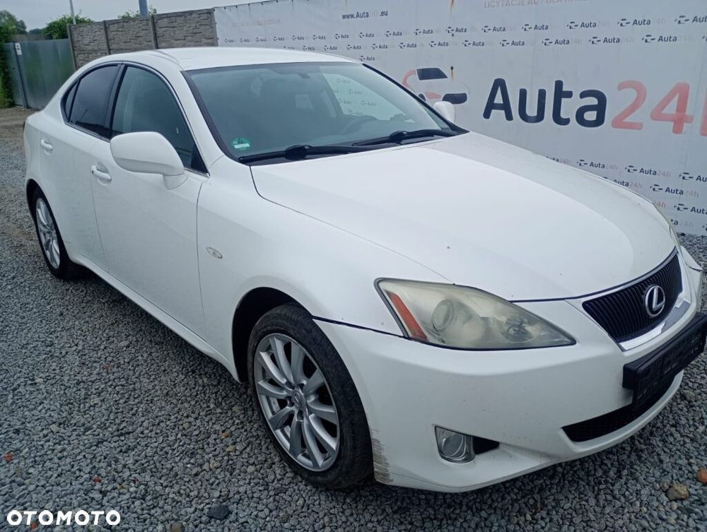 Lexus IS - 2