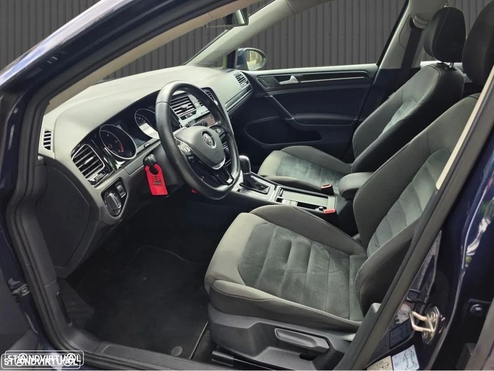 Volkswagen Golf Variant 1.6 TDi Highline DSG — fotografia 15