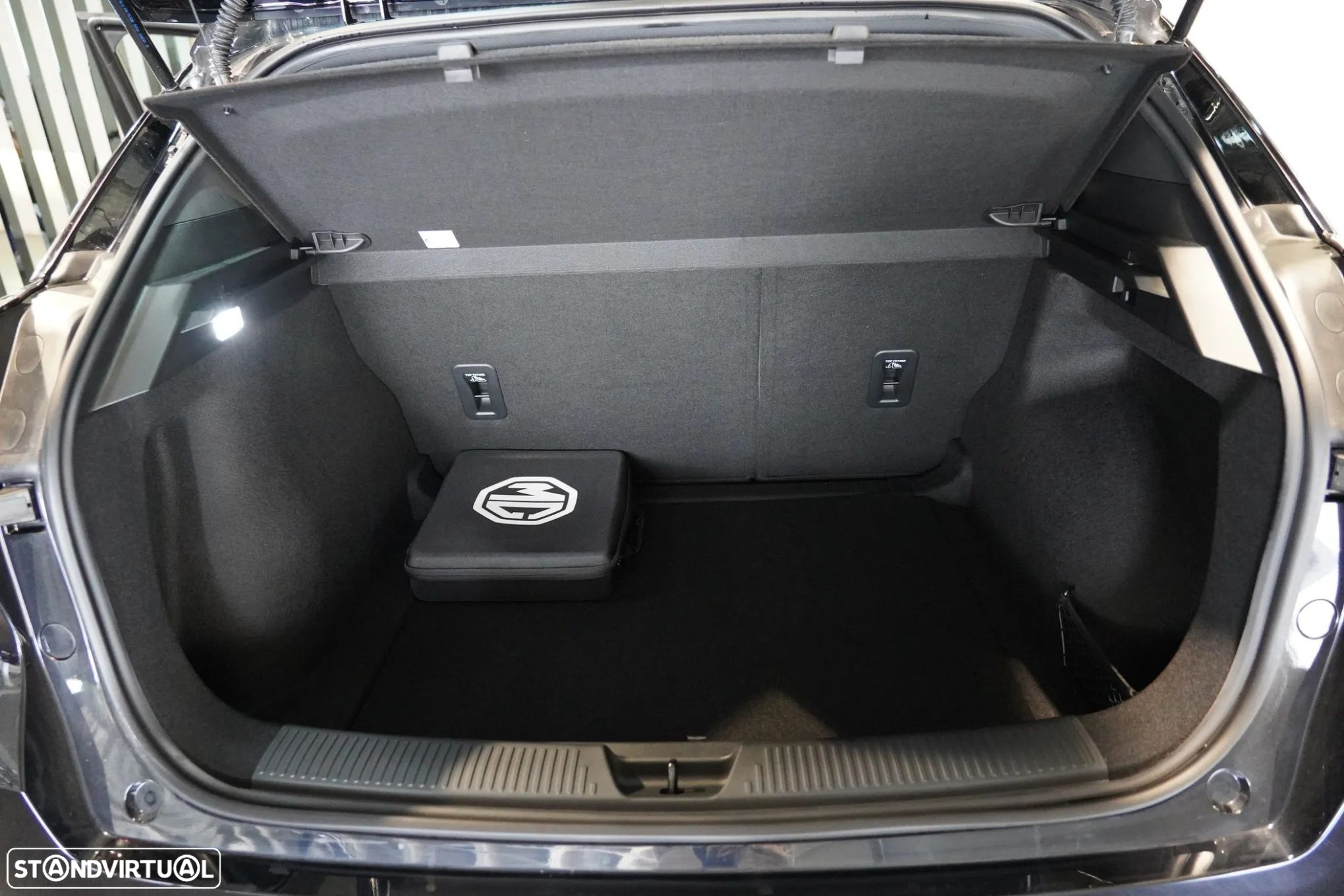 MG MG4 51 kWh Standard - 24