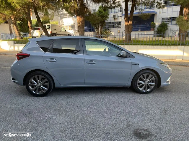 Toyota Auris 1.8 HSD Exclusive +TSS+Navi - 4