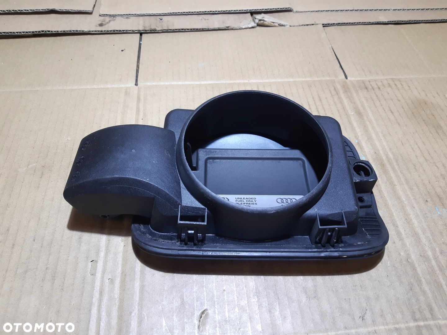 AUDI A4 B8 KLAPKA WLEWU PALIWA LZ7H 8K0010508 - 8