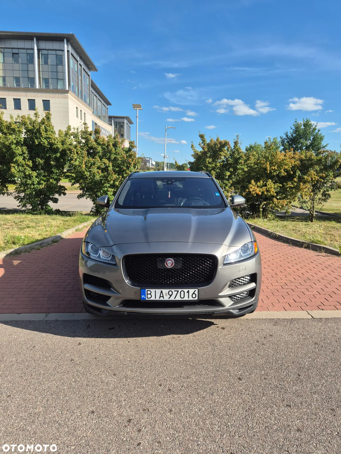 Jaguar F-Pace 25t AWD Prestige - 2