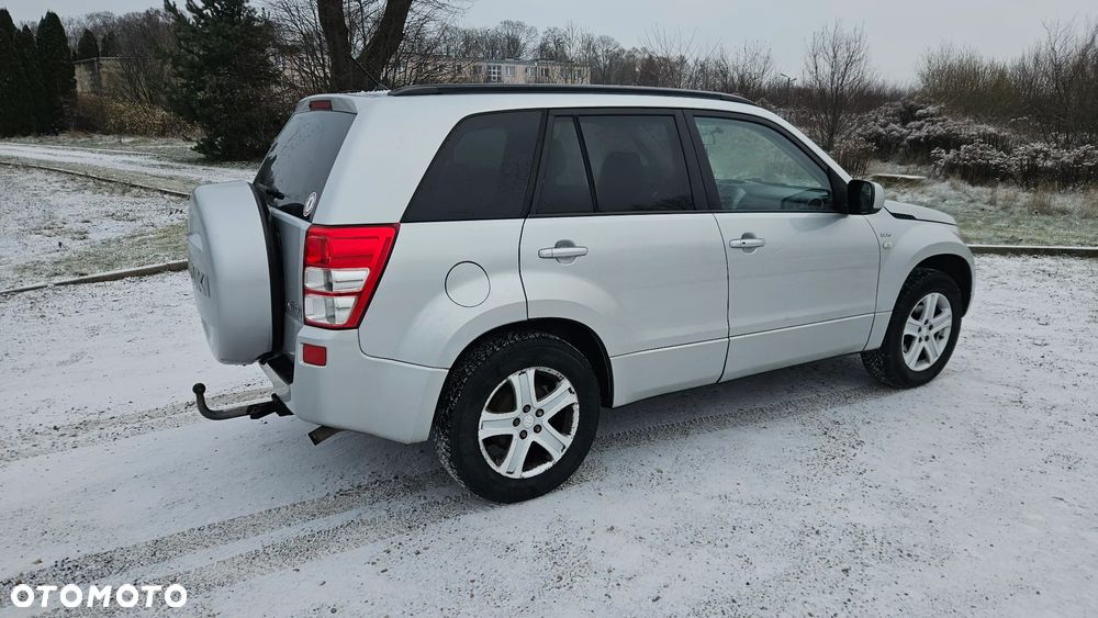 Suzuki Grand Vitara 1.9 DDiS Club DPF Family - 4