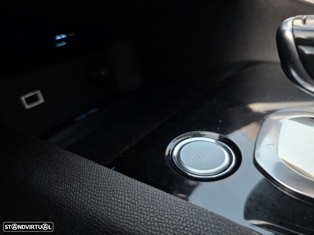 Peugeot 3008 1.5 BlueHDi Allure Pack EAT8 - 18