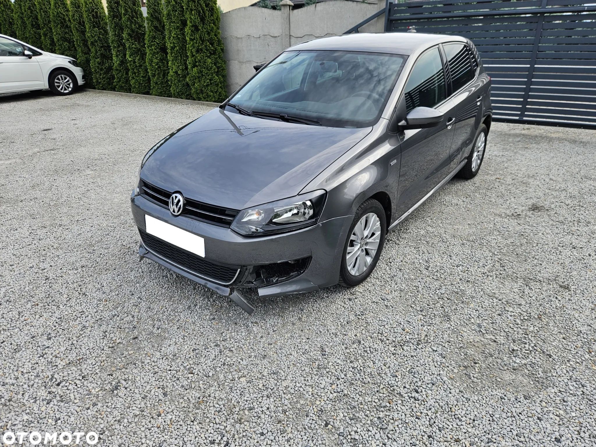 Volkswagen Polo 1.4 16V Trendline DSG - 1