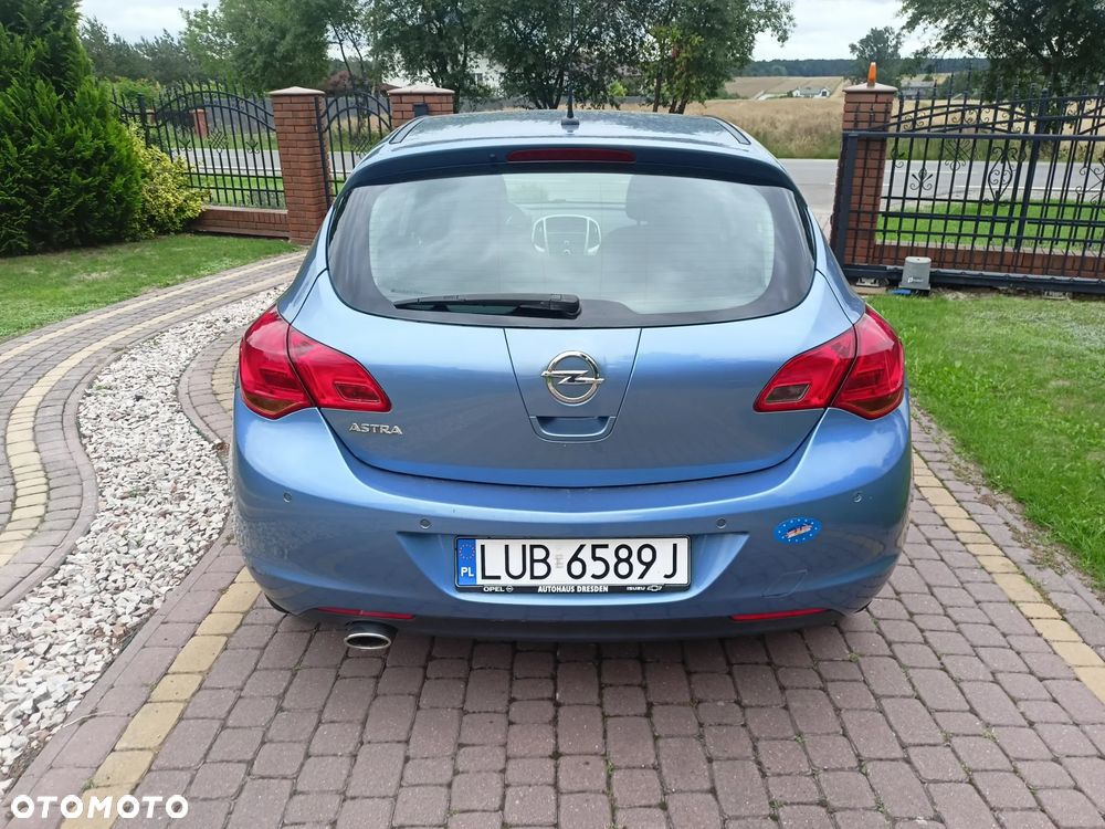 Opel Astra 1.4 Turbo - 4