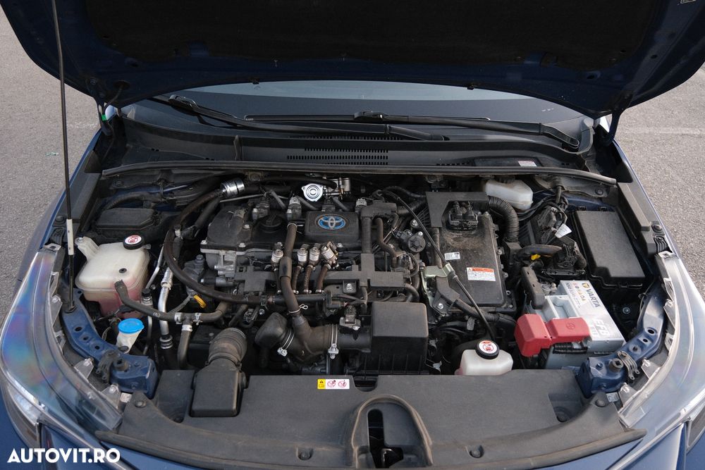 Toyota Corolla 1.8 HSD Business - 6