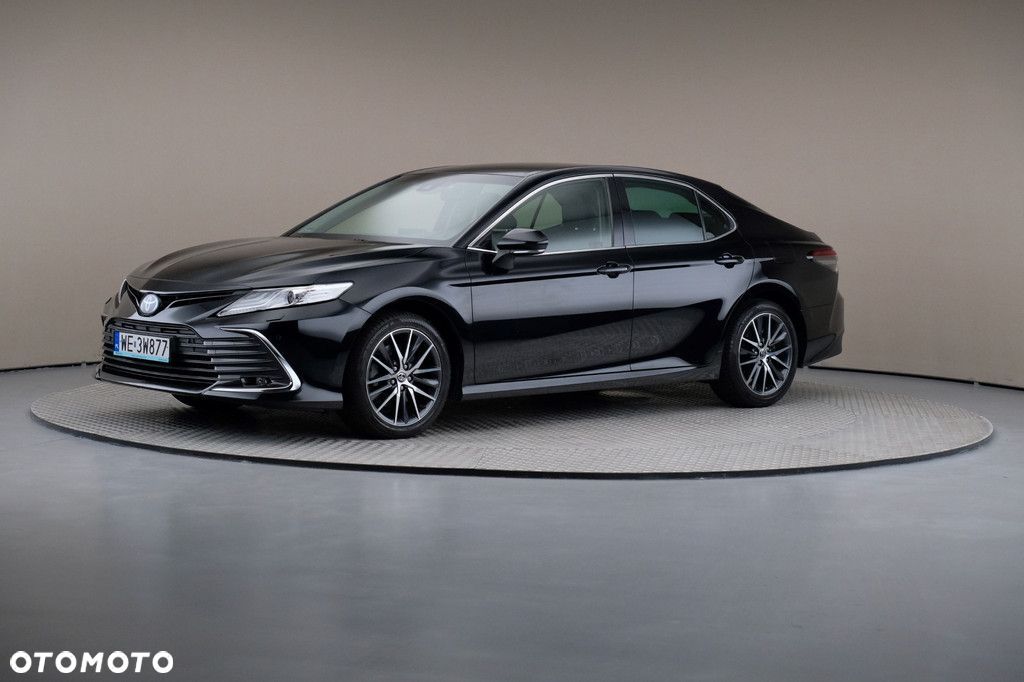 Toyota Camry - 1
