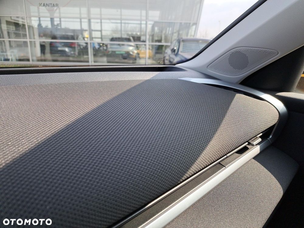 Volkswagen T-Roc 1.5 eTSI Life DSG - 34