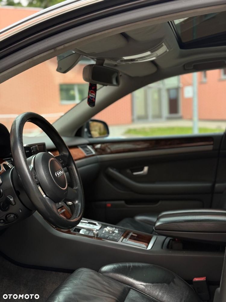 Audi A8 - 8