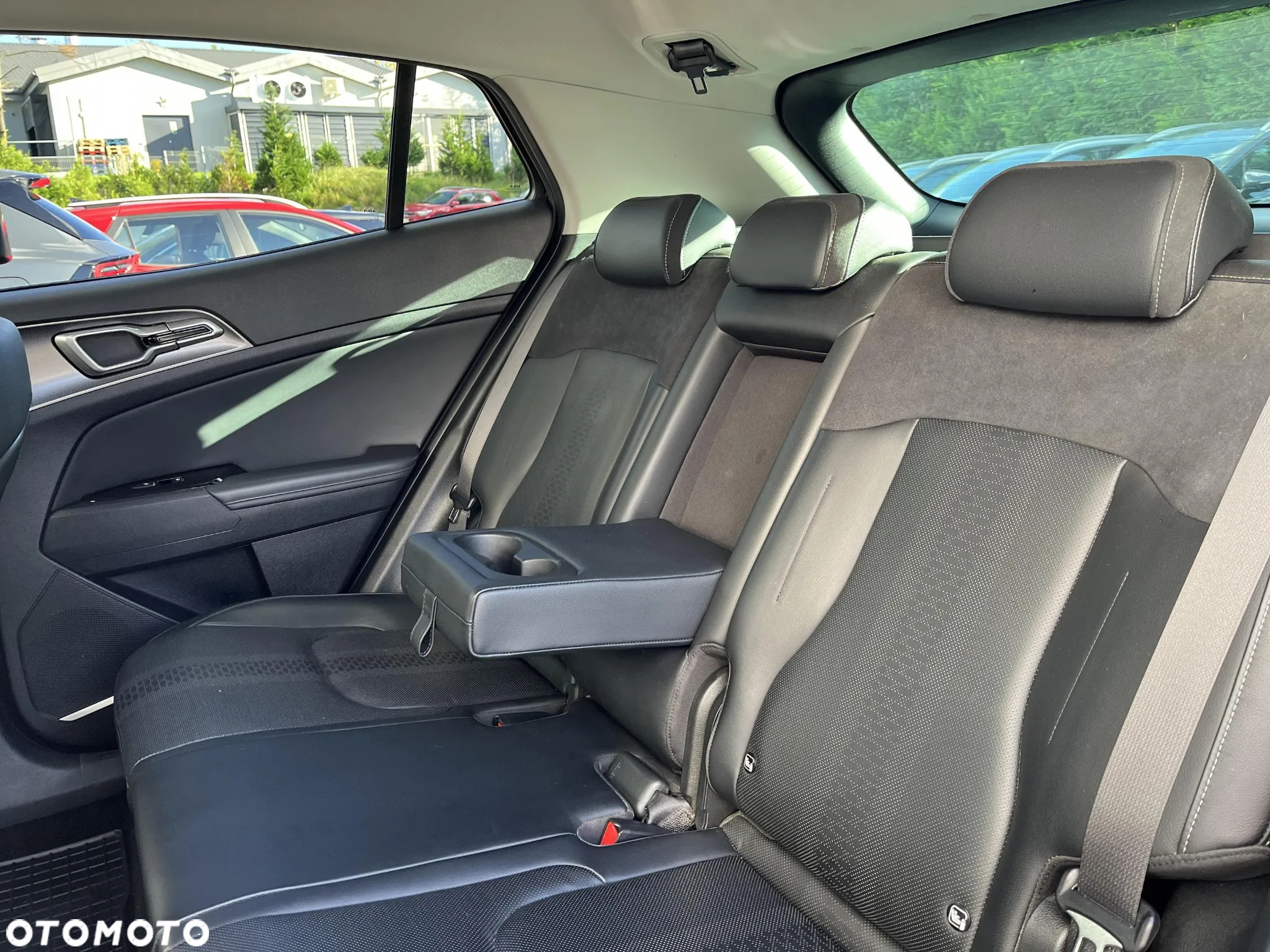 Kia Sportage 1.6 T-GDI HEV Business Line 2WD - 16