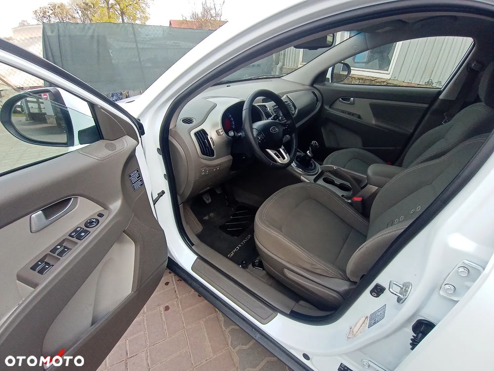 Kia Sportage 1.7 CRDI 2WD Attract - 24