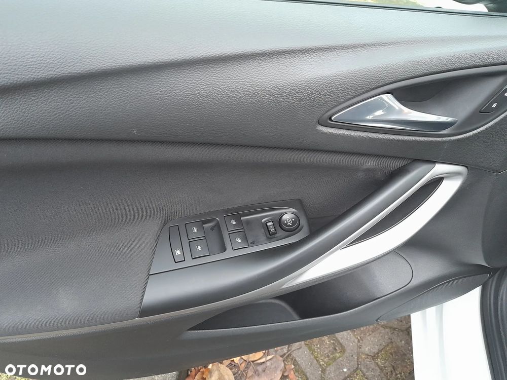 Opel Astra 1.4 T Enjoy - 7
